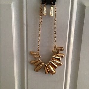 Paparazzi Radiant Gold Necklace Set